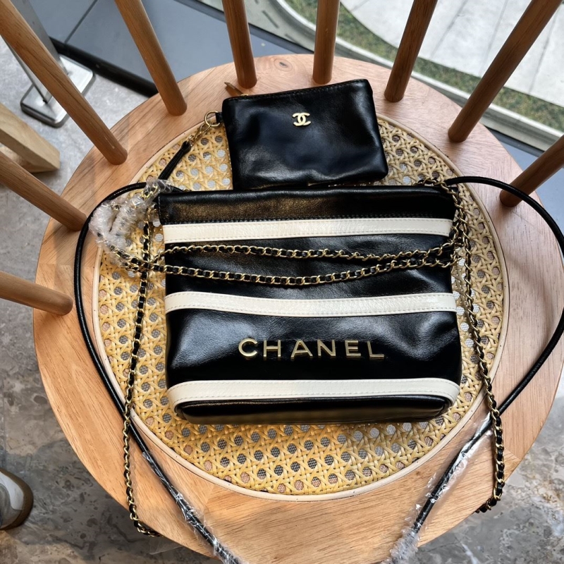 Ch**el hobo 22 bags